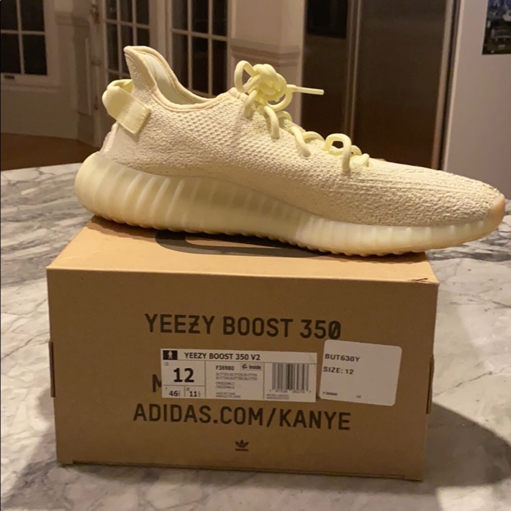 Yeezy boost 350 V2 butter size 12 men’s sneakers